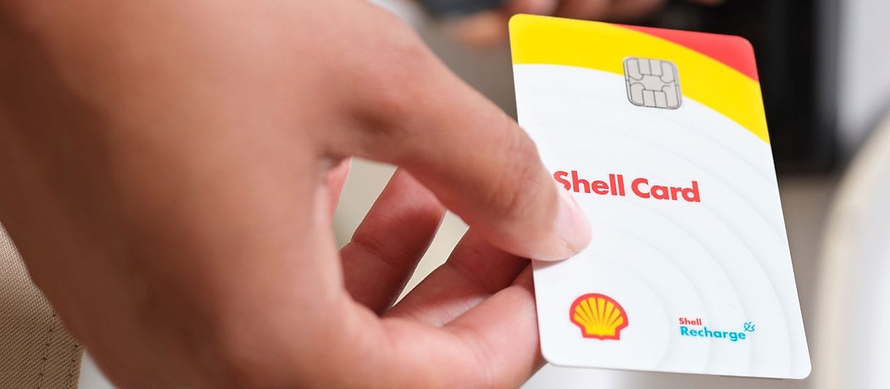 Foto einer Ladekarte von Shell für Unternehmen in Deutschland