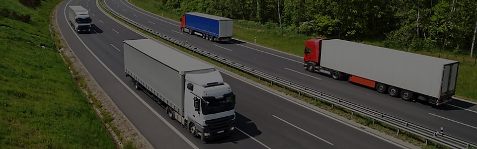 Foto eines Shell Card LKW-Kunden beim Fahren auf der Autobahn