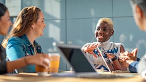 Collaboration avec des collègues expérimentées